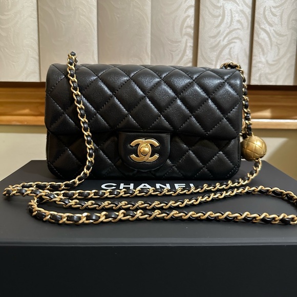 Chanel NIB Pearl Crush Black Mini Rectangle in Age Gold Hardware - Picture 7 of 11